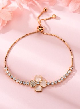 小方钻爱心花朵手链轻奢风女小众A设计感高级简约百搭精致新款饰