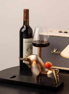 牛气冲天红酒架摆件轻奢高档创意家居客J厅电视柜酒柜办公室装饰