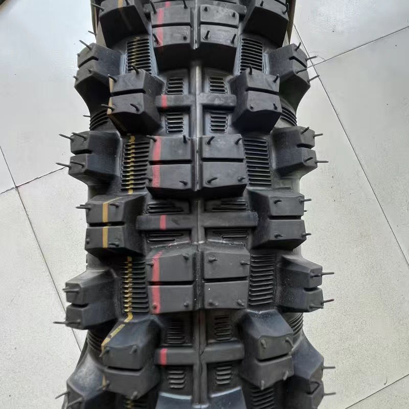 Motorcycle tire 3.00-18 ultra-high tooth steel wire tire 8-layer thickened anti-slip wear-resistant vacuum inner and outer tire