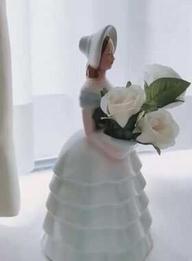 陶瓷西洋贵族女孩花瓶摆件不含花束高25宽14/非偏满23包邮部分瑕