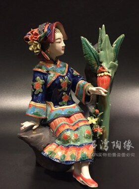 石湾陶瓷手工工艺品桌面装饰品创意家居电视柜玄关摆设仕女