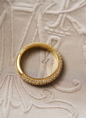 【优美】小c众设计镀S925银镀三面立体精工微镶排钻戒指婚戒尾戒