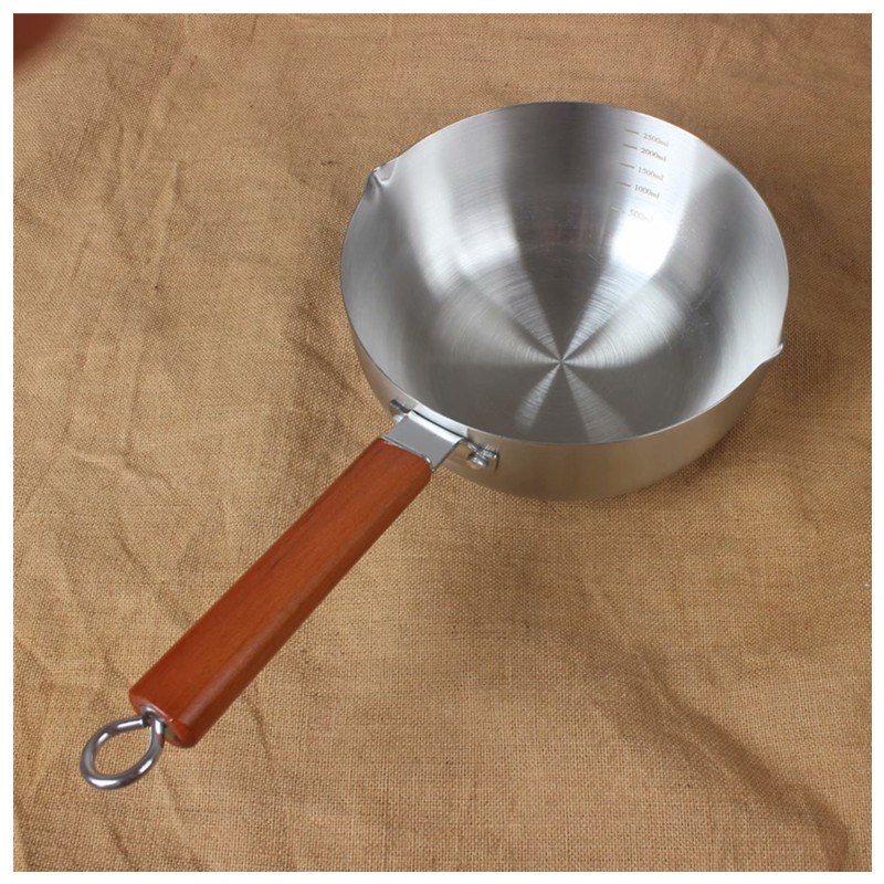 Japanese-style stainless steel snow pan, thickened milk pot, soup pot, instant noodle pot, large spoon with scale, solid wood handle Huageng