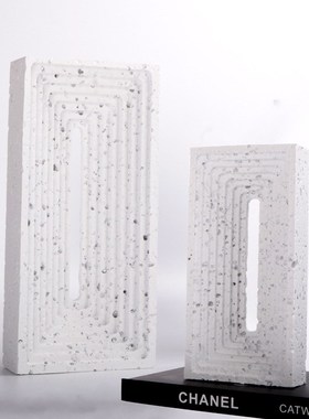 现代简约黑白创意几何条纹摆件样板房卧K室会所异形艺术装饰品摆