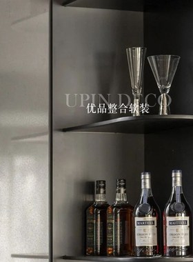 样板间厨房软装咖啡放边r柜餐厅酒具酒杯咖啡机现代轻奢装饰品摆