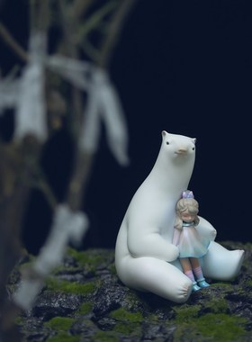 白夜童话联名款i刺熊少女家居饰品摆件雕塑客厅玄关电视柜生日礼