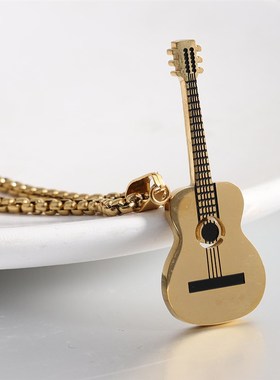 跨境欧美新款ins网红个性潮流嘻哈不锈G钢吉他吊坠街头Rap钛钢项