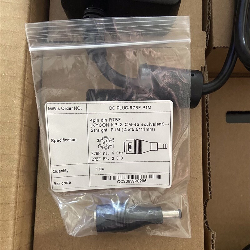 台湾明纬GST120A12-R7B 明纬适配器12V8.5A 120W P1M机器设备用 - 图2