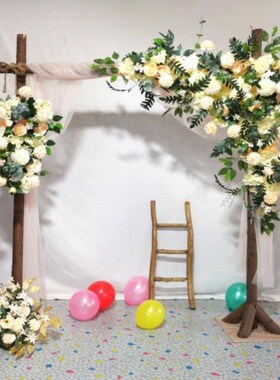 森系草坪婚礼拱门木m架子木桩花架爬藤架杉木杆白桦树干原木装饰