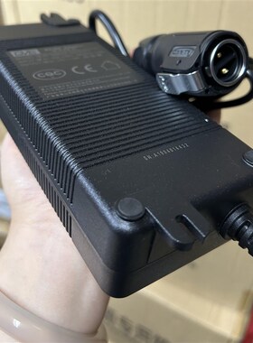 定制凌科防水航空插头连接器电源适配器12V 24V两芯三芯2孔3孔