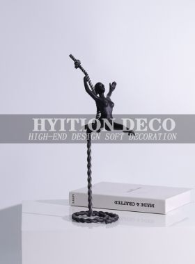 现代抽象空中吊绳舞蹈人物摆件样板房艺术雕塑R客厅玄关桌面装饰