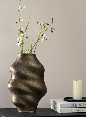 进口高档轻奢铝制复古做旧古铜y色黑色不规则花瓶摆件客厅花器装