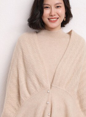 山羊绒2025春季新款女装服饰高端12针纯色外搭镂空珍珠扣长围巾披