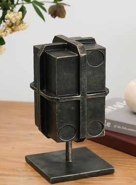 中古侘寂抽象艺术雕塑铸造铁树脂摆件样板间售楼处酒柜.书架装饰