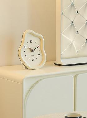 奶油风家居客厅台式时关F97H69HJ钟玄装桌面电摆件视柜座钟饰新款