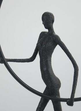 现代简约合金托框人摆件样板间处CYL书房客厅米兰器售饰装楼品