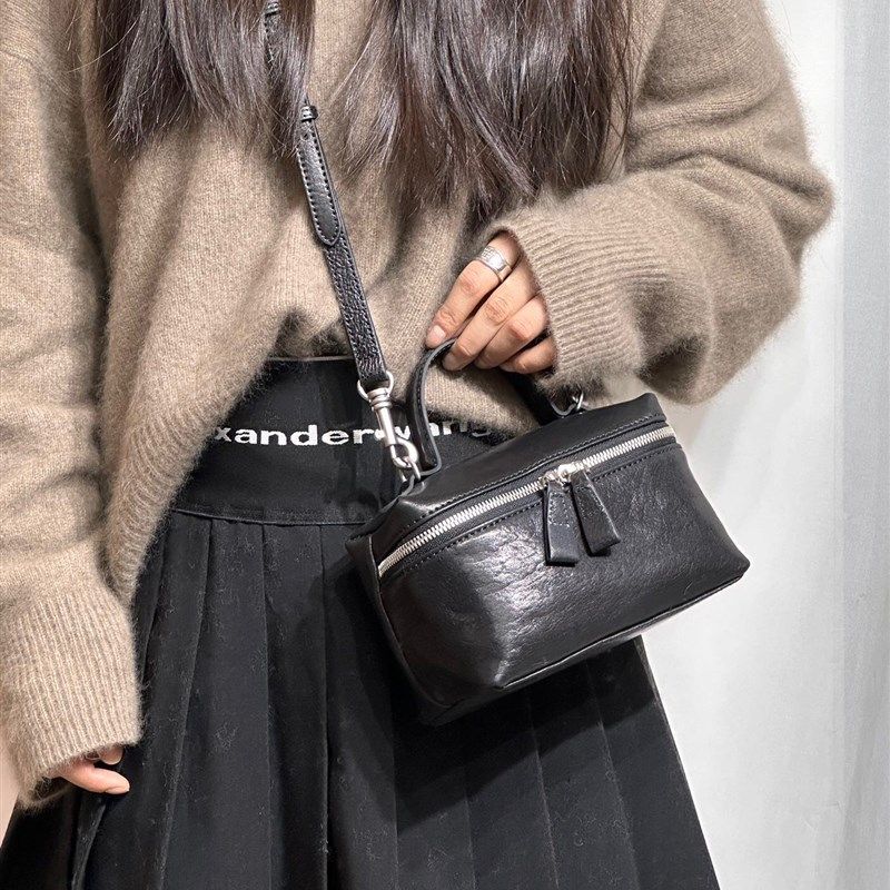 欧货包包女2023新款复古牛皮手拎小方包高级感小众百搭单肩斜挎包,淘宝优惠券,粉丝福利购,淘宝优惠卷