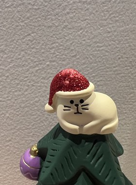 满大一棵圣诞树三只小猫松树糖果桌面公仔圣诞节装饰小摆件