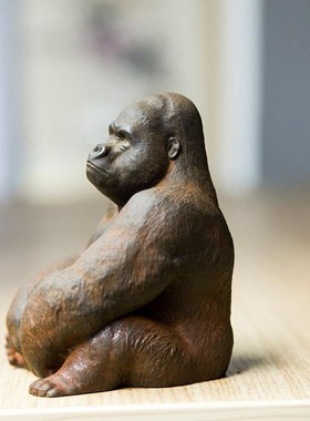 创意仿铸铁铁锈迷你大猩猩动物桌面小摆件书房客厅茶台纯手工艺品