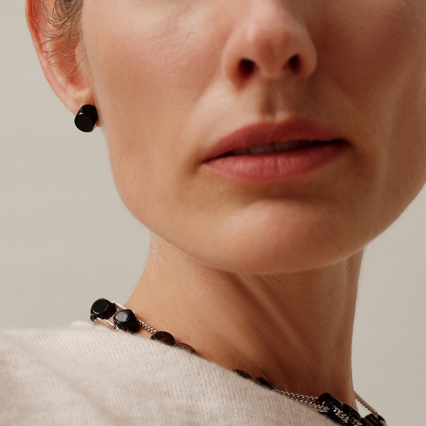 Le' Murmure 无垠宇宙 火山岩原矿稀有原石 古法纯手工黑玛瑙耳钉,淘宝优惠券,粉丝福利购,淘宝优惠卷