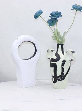 现代简约双耳花器树脂诧寂风摆件样板房酒柜桌面轻奢工艺装饰品
