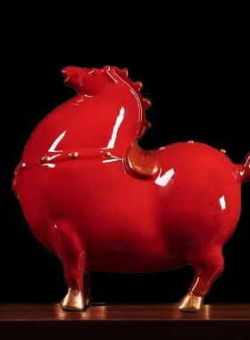 红色招财唐马陶瓷动物马摆件工艺品客厅电视柜办公室博古架装饰品