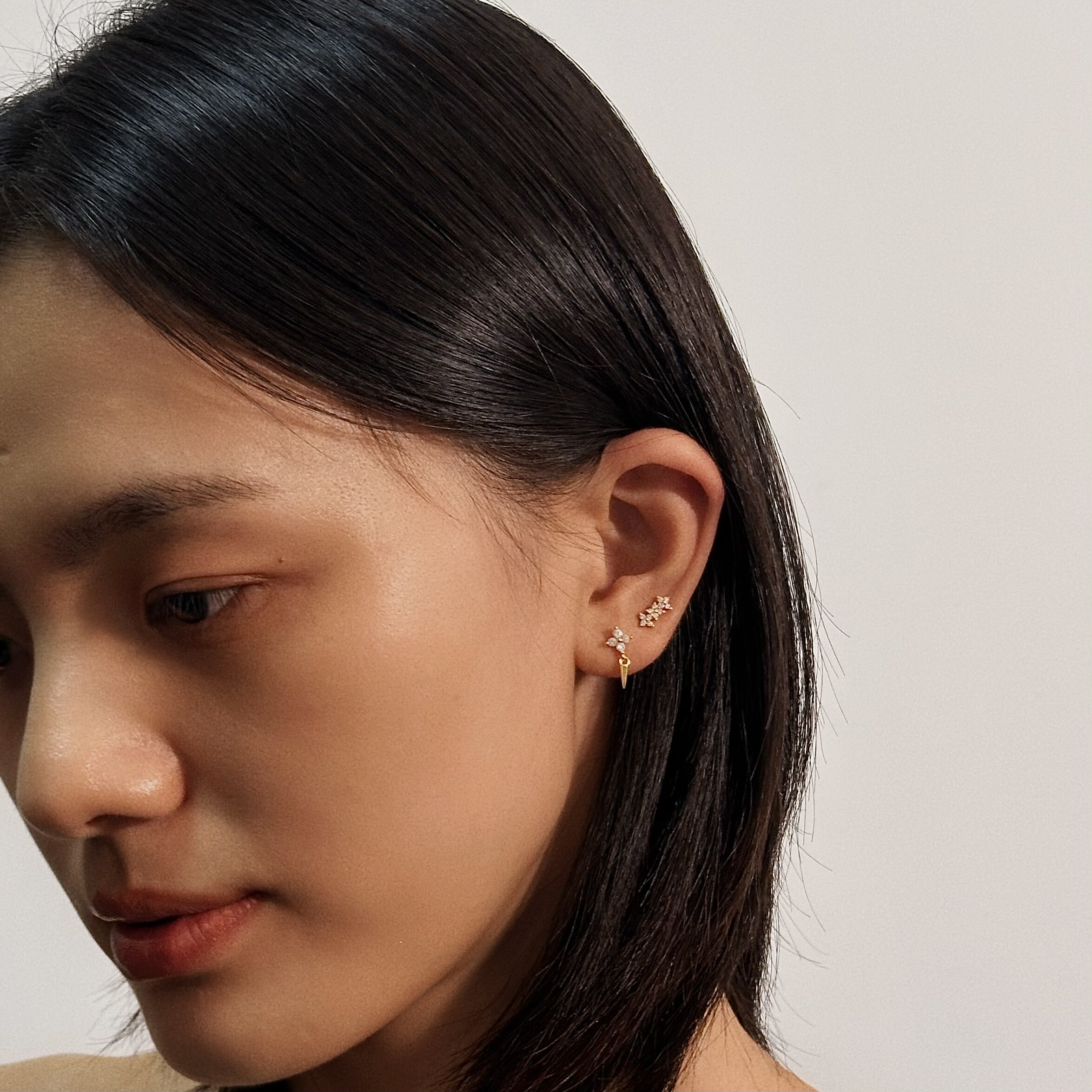 朋克尖刺锆石平底耳钉 925银镀18K金 不硌耳 免摘 防过敏 养耳洞,淘宝优惠券,粉丝福利购,淘宝优惠卷