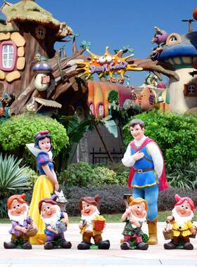 玻璃钢卡通人物雕塑白雪公主七个小矮人摆件户外花园林小品幼儿园