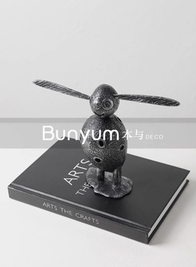 现代简约金属动物人物卡通雕塑y摆件儿童房家居酒店玄关样板间软