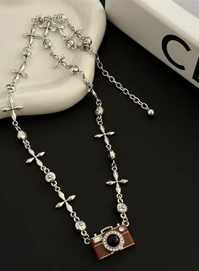 辣妹相机潮牌男女生项链女款小众设计感毛衣链嘻R哈风钛钢锁骨链