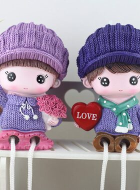 新款创意浪漫情侣吊脚娃娃居家桌面摆件 结婚生日礼物树脂工艺品