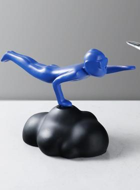 简约现代创意银色树脂趣味云朵飞行员雕塑 客厅电视柜样板房摆件