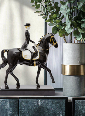 英伦风简约马术盛装舞步马球 骑马人物 家居马摆件U客厅书房装饰