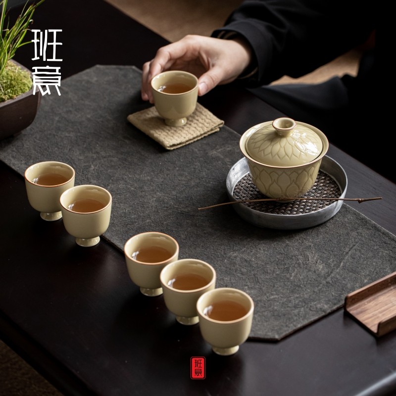 中式复古定窑剃花莲瓣纹盖碗 功夫茶具陶瓷泡茶碗 雕刻花纹主泡碗,淘宝优惠券,粉丝福利购,淘宝优惠卷