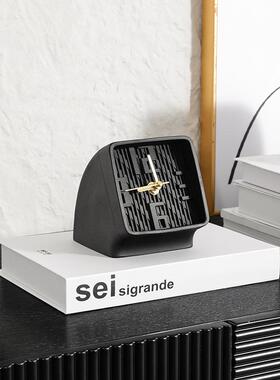 创意闹钟工艺品摆件新家装饰电视柜儿童房书桌开放格家居艺术摆设