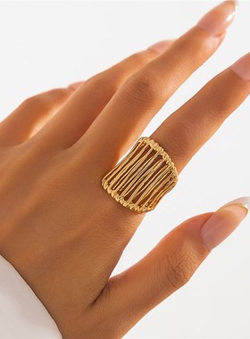 交叉线型镂空开口j戒指女 欧美复古潮流小众设计感写真拍照食指戒