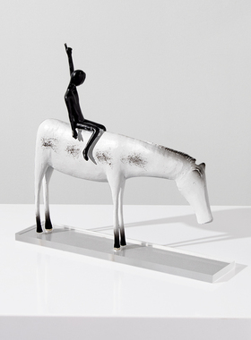 现代简约铸铁骑马人摆件轻奢马摆设样板间K客厅电视柜酒柜软装饰