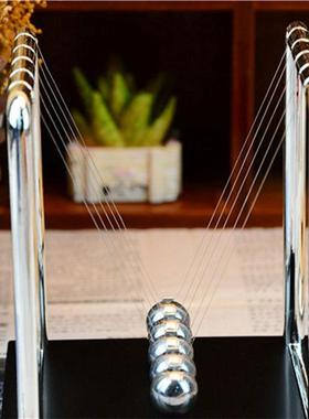 中号方形牛顿撞球摆球 居家装饰摆件 礼品摆件 奇特的工艺小礼品