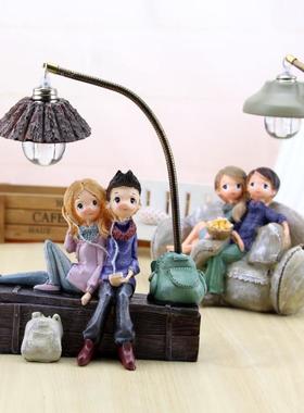 男孩女生创意情侣树脂工艺摆设 学生店礼品 小夜灯装饰品