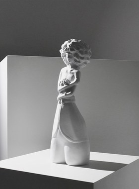 简约现代家居轻奢创意艺t术人物雕塑摆件售楼处样板房间软装饰品