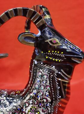 雕巴基斯坦铜三工艺品羊羊礼品客厅电视柜摆件泰生日礼物羊属相开