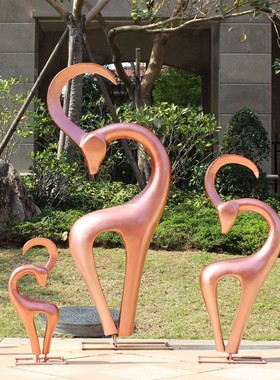 仿铜鹿户外园林庭院玻璃钢动物抽象摆件房地产商场落地雕塑装饰品