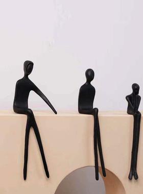 轻奢铸铁女HNP神坐姿件样板家居后间现代别卧墅人物客厅室摆软装