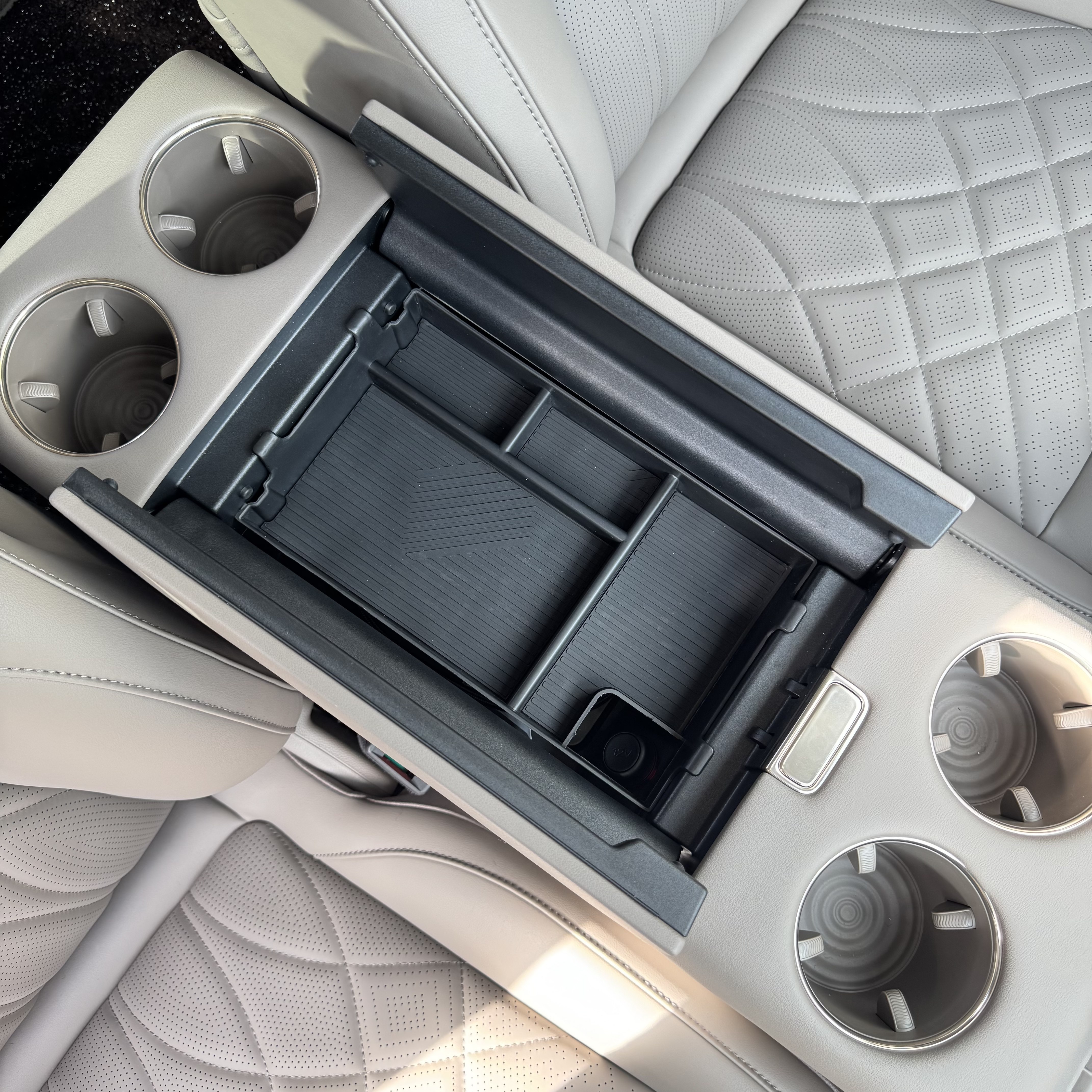 适用于智己LS9扶手箱储物盒分层收纳中控下杂物收纳盒分类