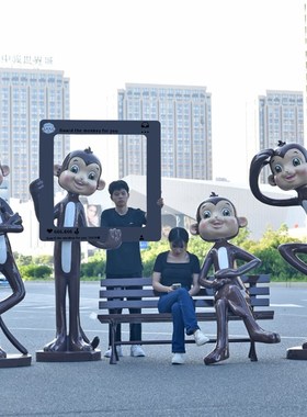 卡通猴子雕塑户外大型美猴王广场网红F打卡玻璃钢美陈装饰品大摆