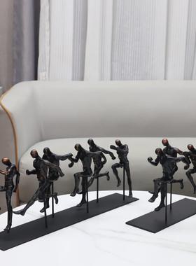 代简约古复奔跑人物雕塑摆件客厅书房现酒店电视柜房样板家居1036