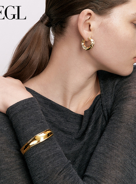 ZEGL亮面弧形开口手镯女小v众设计2024年新款爆款冷淡风手环手饰