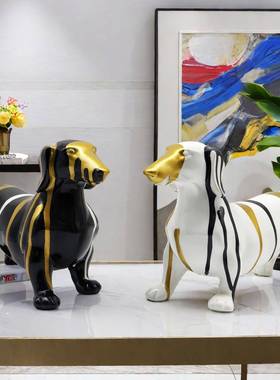 现代创意品炫彩肠狗家居房间装饰办公室桌腊面摆树CAI脂工艺品好