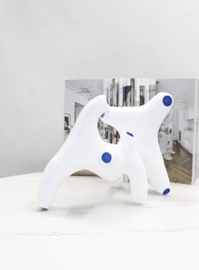 现代简约白几色蓝色抽象何拐售角创意个间性小众样板楼处桌-面摆