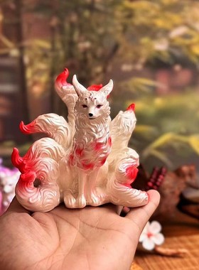 九尾狐娘娘神像摆件招财小v狐狸多肉盆景装饰家居车载茶几桌面